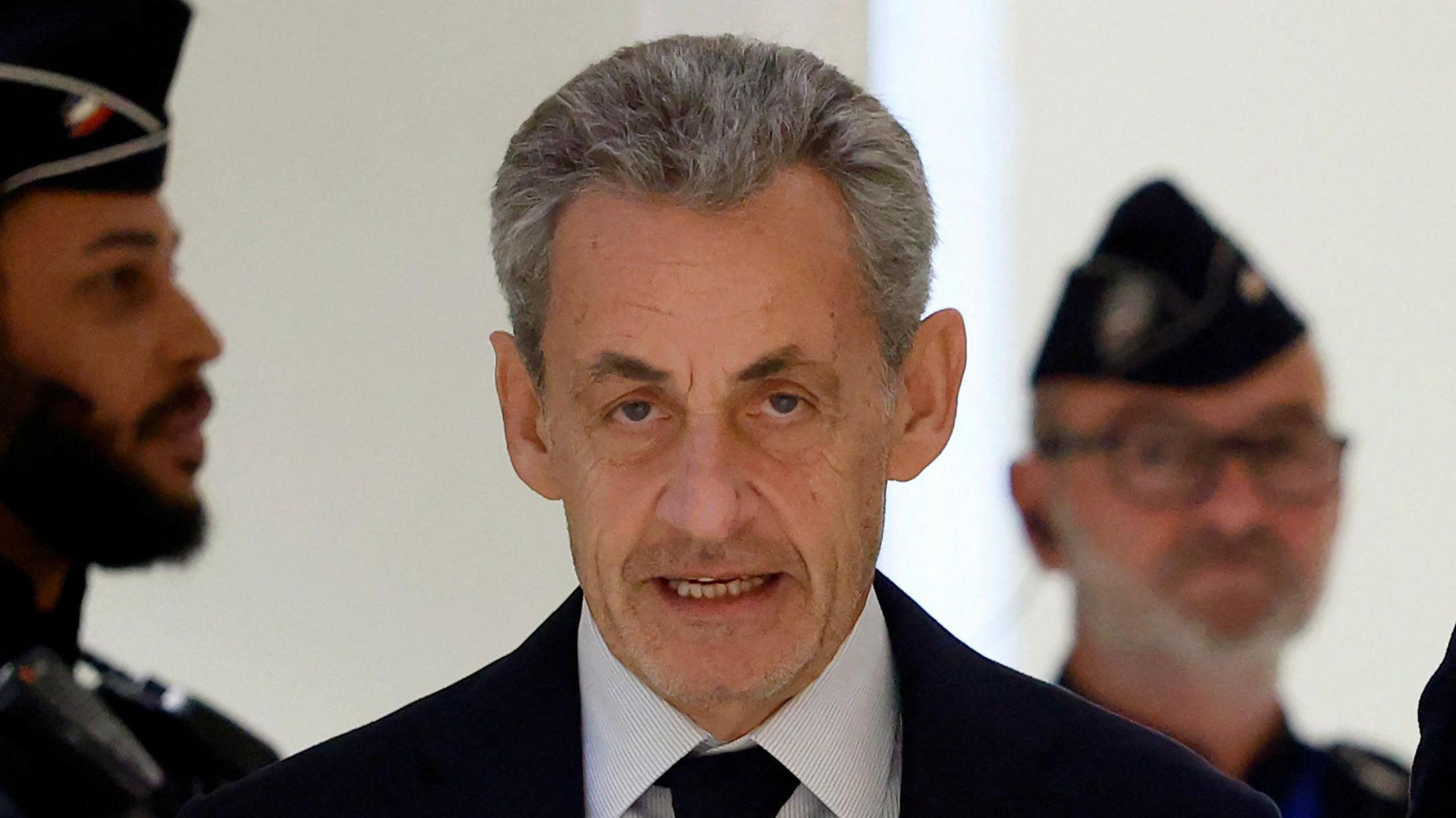 Eski Fransa Cumhurbaşkanı Nicolas Sarkozy'ye 5 yıl hapis cezası