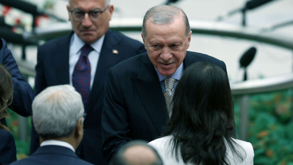Cumhurbaşkanı Erdoğan liderlerle görüştü