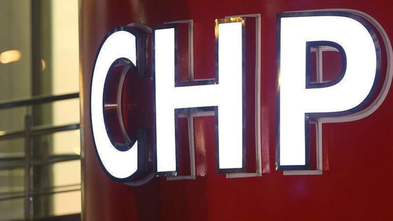 CHP'de istifalar sürüyor