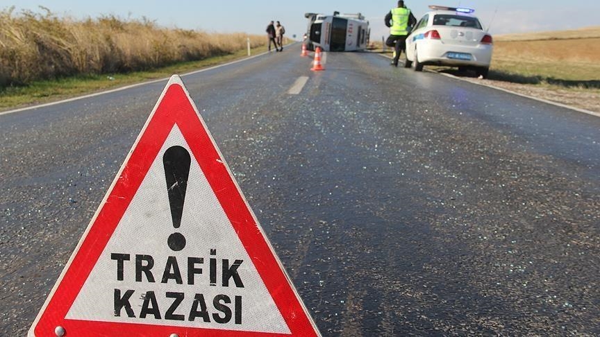 Karabük’te kamyonet su kanalına devrildi: 5 kişi yaralandı