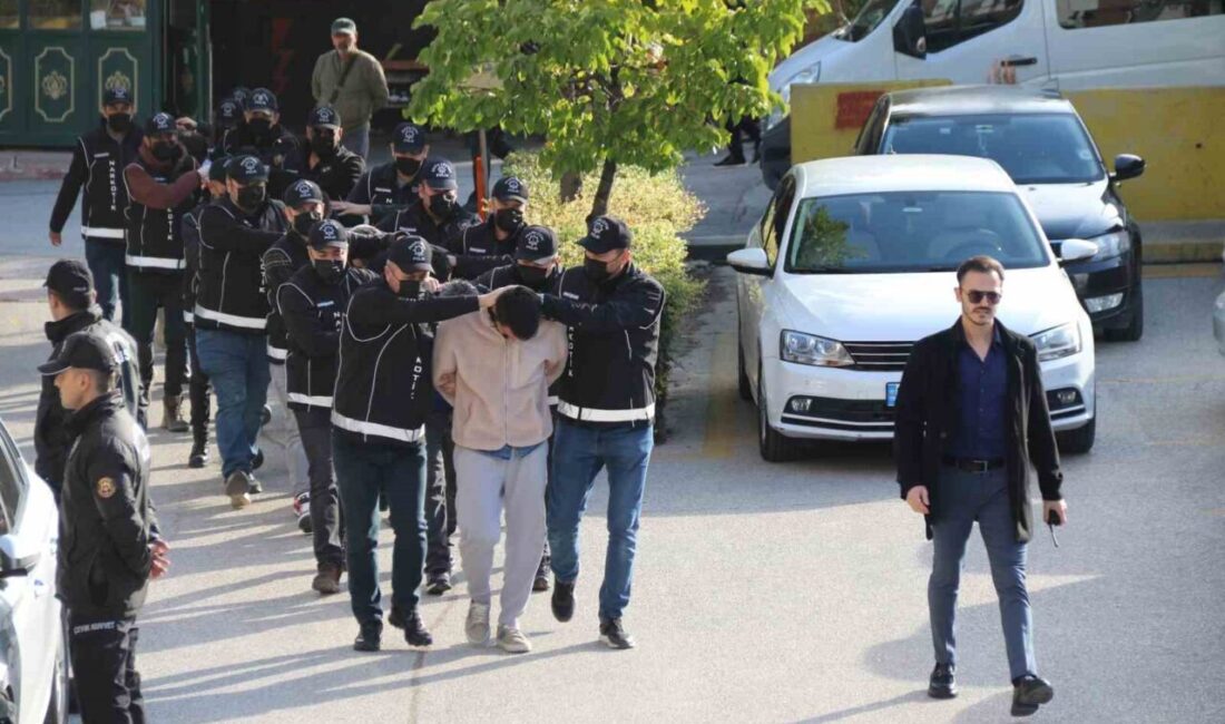 Eskişehir’de Eş Zamanlı Uyuşturucu Operasyonu: 8 Kişi Tutuklandı