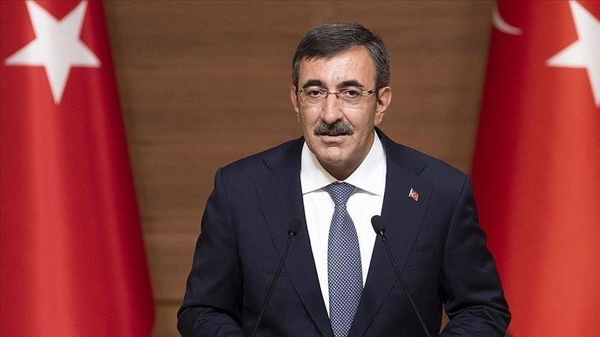 Yılmaz: Dünya ekonomisi yönünü ararken Türkiye kararlılıkla ilerliyor