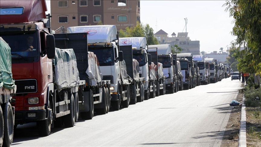 Gazze’ye Yardım Tırları Girdi: Ateşkes Sonrası İlk Görüntüler