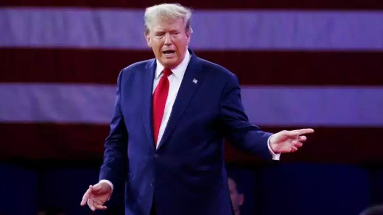 Trump: ABD'ye ilerleyen denizaltı imha edildi
