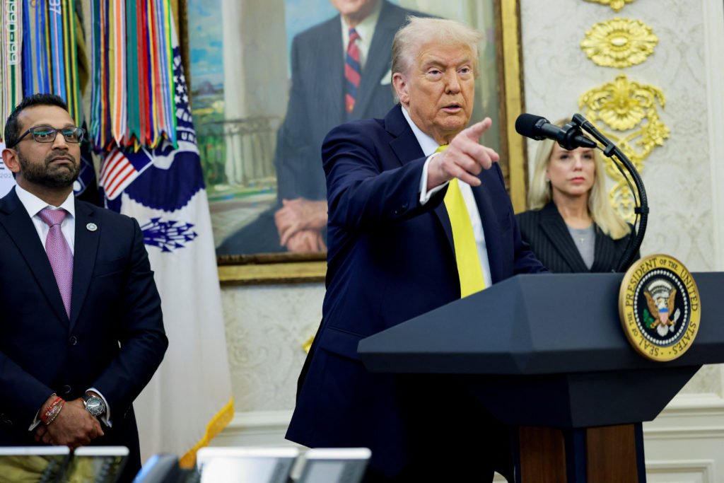 ABD-Kanada Ticaretinde Şok Karar! Trump Masayı Dağıttı