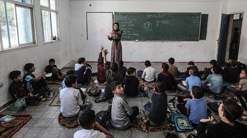 Gazze'de İki Yıl Sonra Ders Zili Çaldı