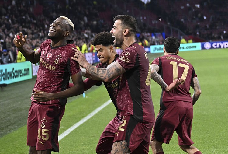 Galatasaray Mağlubiyeti Deprem Yarattı: Ajax'ta Ayrılık Kararı!