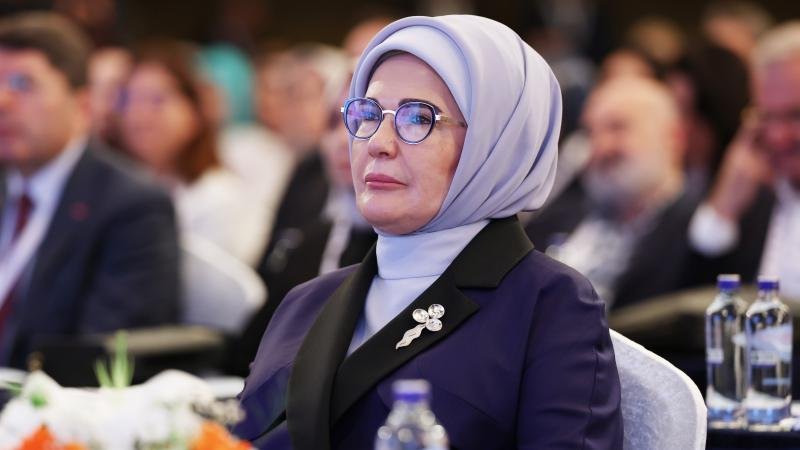 Emine Erdoğan'ın Anma Mesajındaki Tek Kelime Gündem Oldu