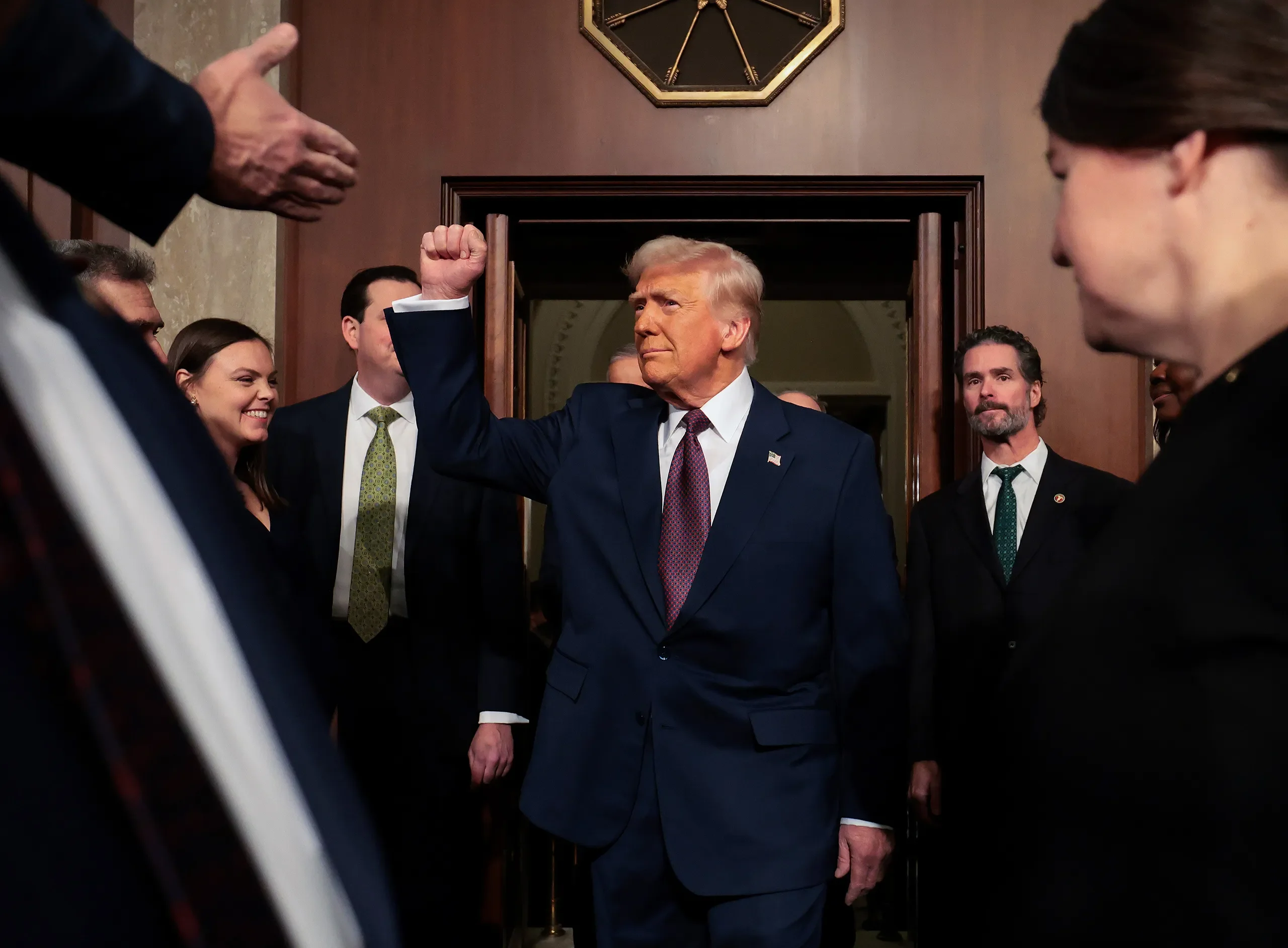 Epstein Belgeleri Yayınlandı: Trump'a 'Kızları Biliyordu' İddiası