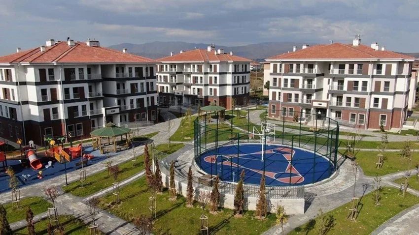 500 Bin Konutluk “Yüzyılın Konut Projesi”ne İlk Günden Rekor Başvuru!