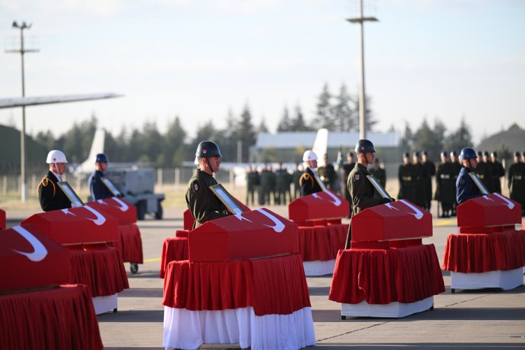 Şehitlerimize Son Görev: Naaşlar Törenle Uğurlandı
