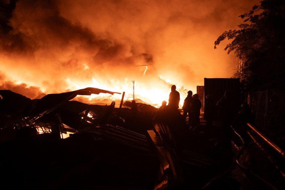 Arjantin'de Şiddetli Patlama: Kimyasal Tesiste Yangın, 22 Yaralı