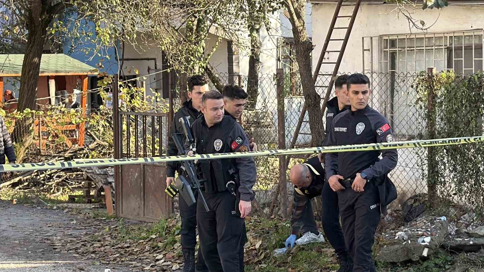 Düzce'de Amca Çocukları Kavgası Kanlı Bitti: 5 Yaralı