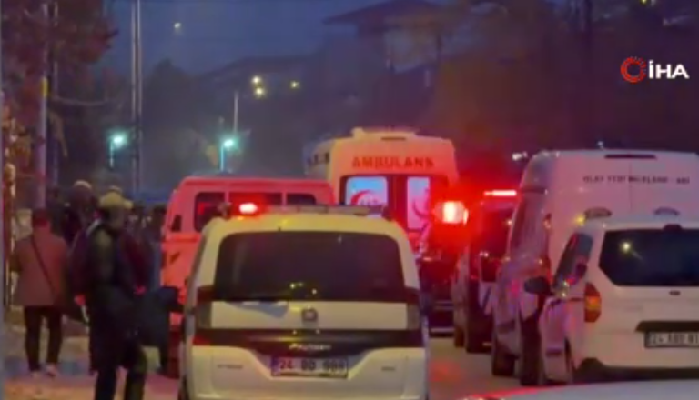 Baba ve Oğlu Evde Silahla Vurulmuş Halde Ölü Bulundu