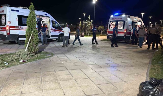 Ankara'da Husumetliler Arasında Bıçaklı Kavga: 2 Kişi Yaralandı