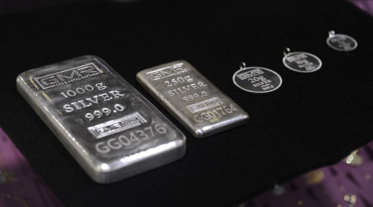 Gümüşte Tarihi Zirve: Fiyatlar Neden Rekor Kırıyor?