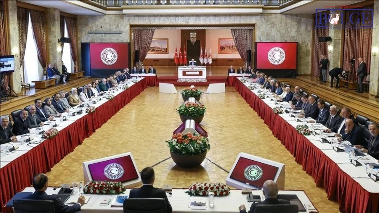 AK Parti Uzlaşı Raporunu Erdoğan’a Sundu