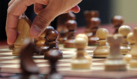 Trump’ın Amacı Ne? İran Tehditleri, Venezuela Hamlesi ve Washington’daki Yetki Savaşı