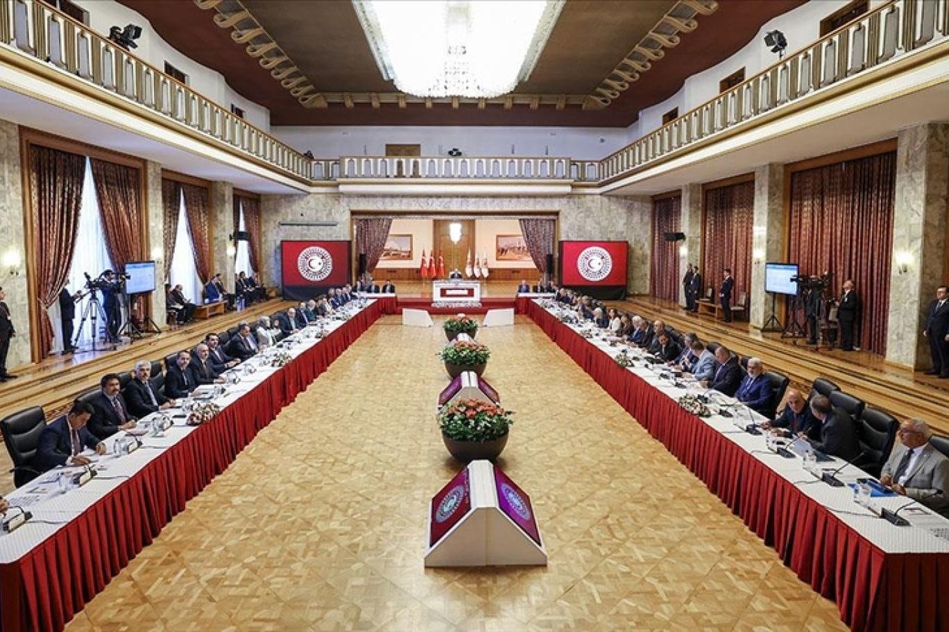 Ankara'da Tarihi Salı: Kardeşlik Raporu Yazılıyor