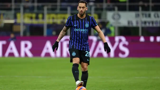 Hakan Çalhanoğlu Sakatlandı: Inter'den Kötü Haber Geldi