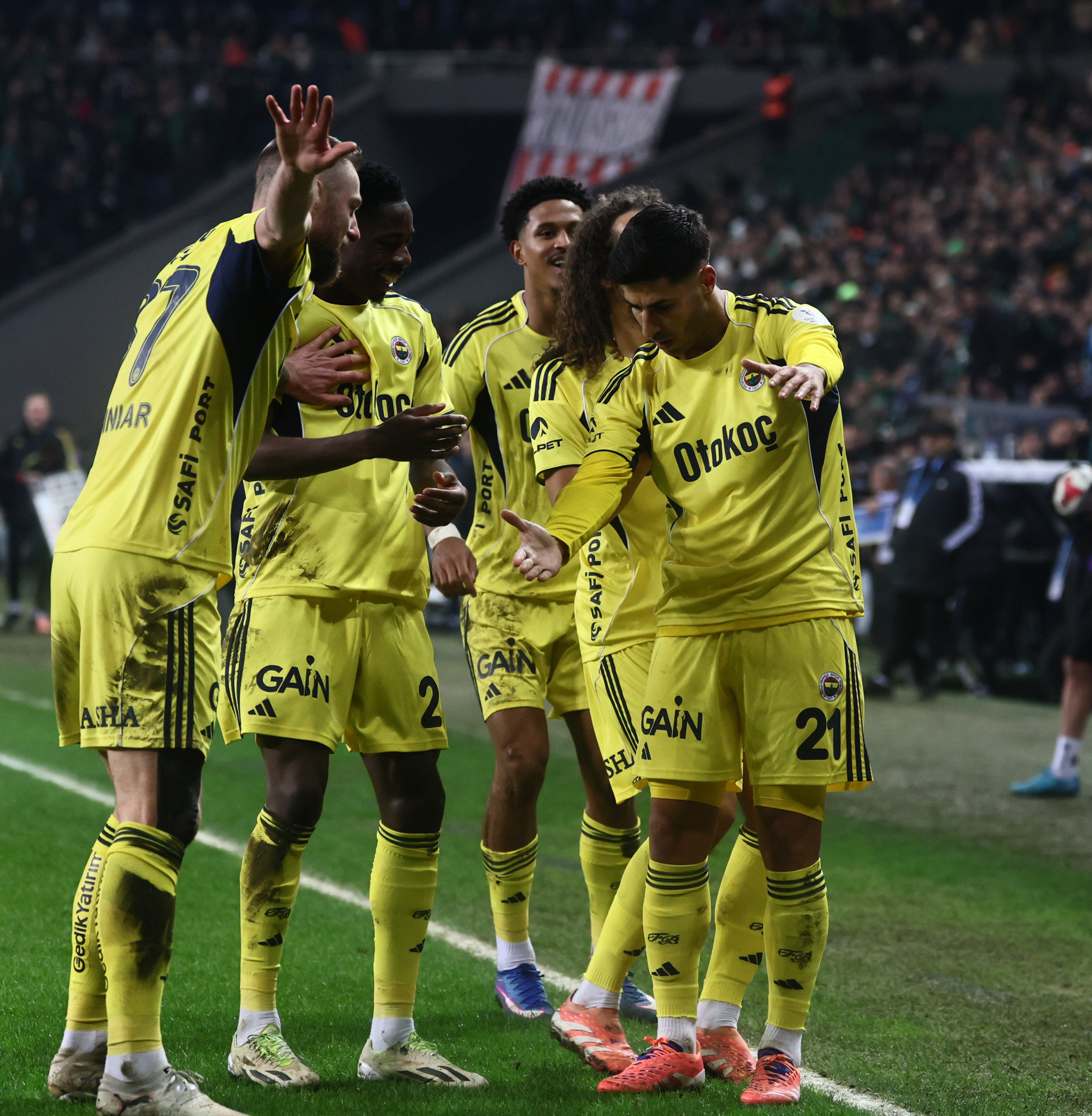 Fenerbahçe Kocaelispor Deplasmanında İki Golle Kazandı