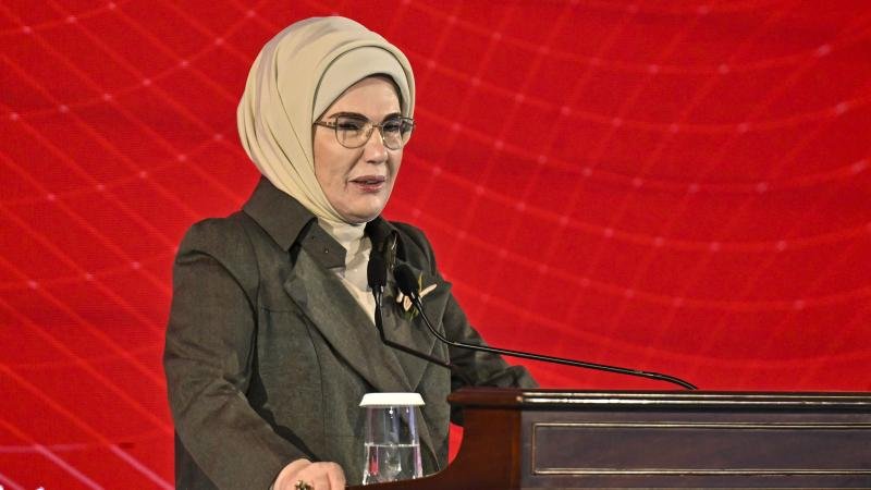 Emine Erdoğan'dan 9 Şubat Mesajı: 7 Milyon İnsan Ölüyor