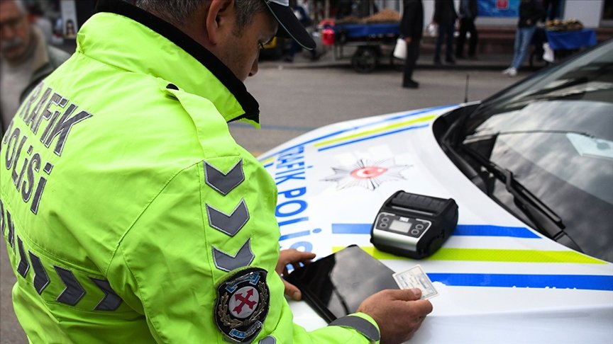 Yeni Trafik Cezaları Yasalaştı: İşte Madde Madde Zamlar