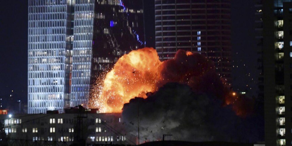 "Destansı Öfke" Operasyonu ve İran'ın 1 Tonluk Misillemesi