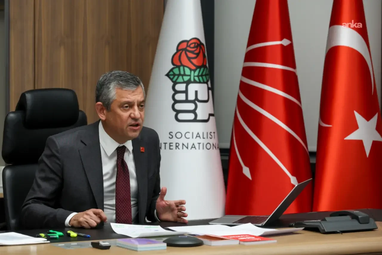 Özgür Özel’in “gündem transferi” ve gündemde kalma çabası