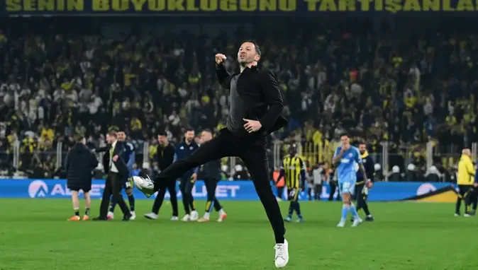 Fenerbahçe'nin Derbi Dominasyonu: Zirveye Bir Adım Kaldı