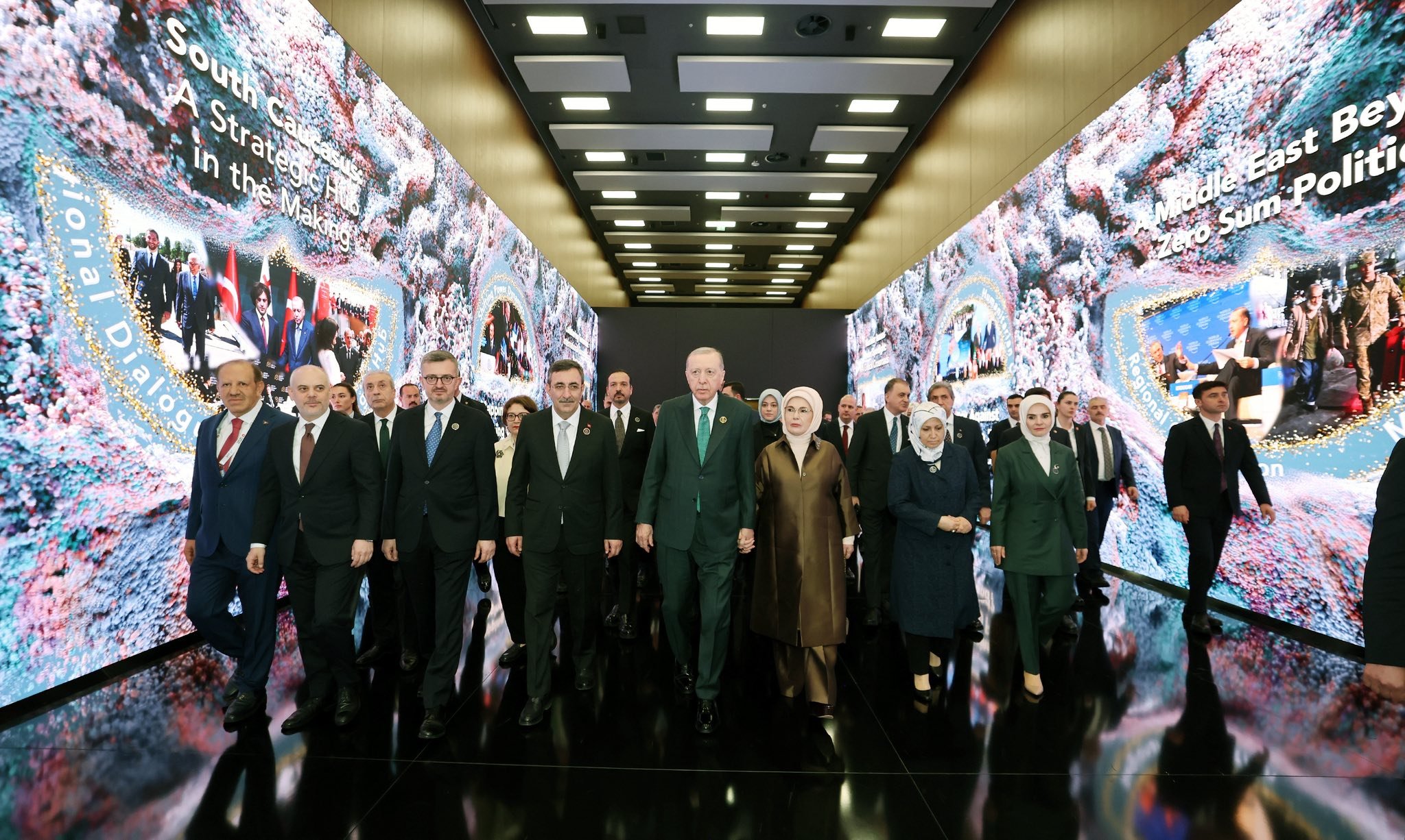 Emine Erdoğan: "Yürekler Arası Sınırları Kaldıralım"