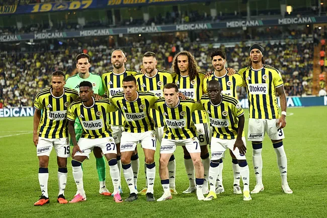 Fenerbahçe, Konyaspor'u 4-2 ile geçti