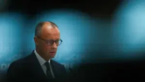 AfD, Almanya'nın doğu eyaletlerinde seçime önde giriyor. Ekonomistler ise endişeli