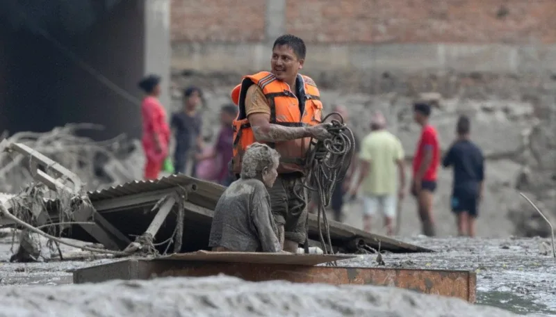 Nepal-Tibet sınırında sel felaketi: 150'den fazla ölü, turistler dahil yüzlerce kayıp
