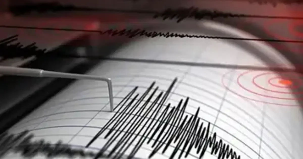 Endonezya'da 7.5 büyüklüğünde deprem