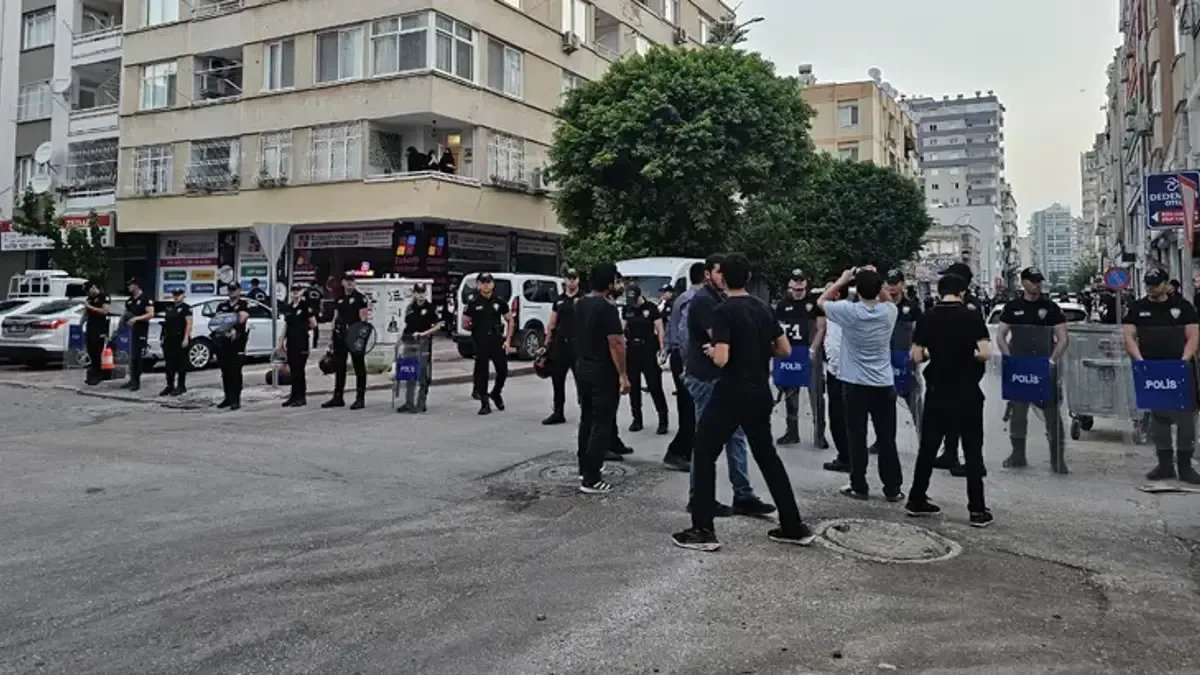Son dakika.... Furkan Vakfı'na operasyon! Polis, Alparslan Kuytul'un evinde arama yapıyor