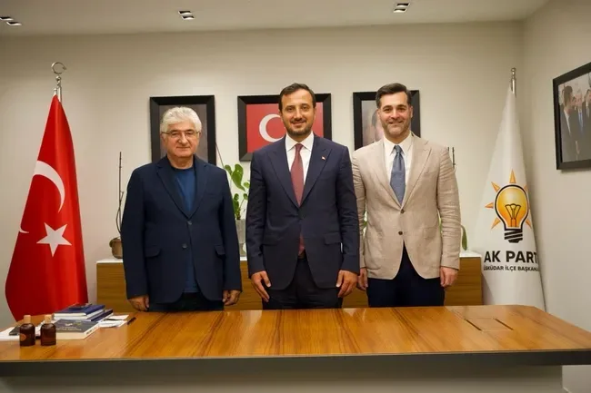 Üsküdar Belediyesi'nde seçim öncesi büyük şok! 4 meclis üyesi CHP'den AK Parti'ye geçti