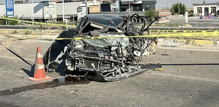 Aksaray'da otomobil kazası: 2 ölü, 2 ağır yaralı