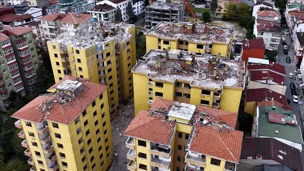Zeytinburnu'nda 67 bina kentsel dönüşüm sürecine girdi