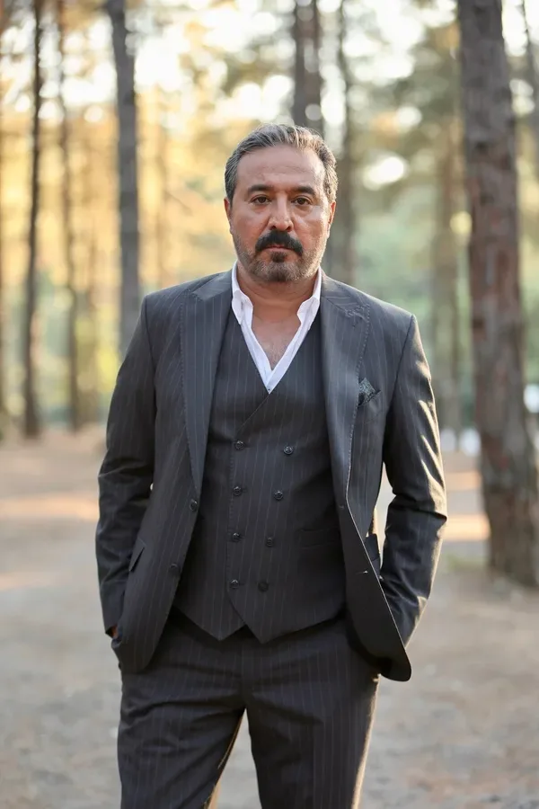 Yeni sezonda fırtına estirecekler! Saadet Işıl Aksoy ve Mustafa Üstündağ A.B.İ.'nin kadrosunda!