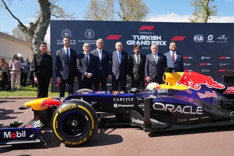 Bakan Ersoy müjdeyi verdi: İstanbul Park, 2031'e kadar F1 takviminde