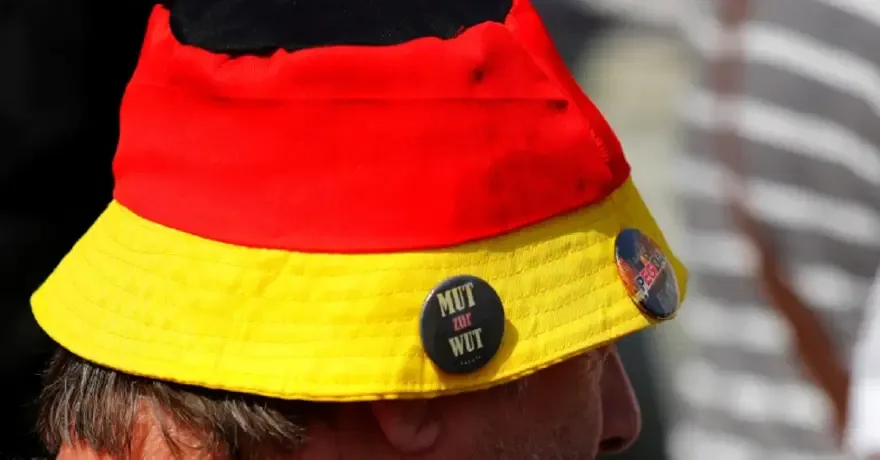 AfD, Almanya'nın doğu eyaletlerinde seçime önde giriyor. Ekonomistler ise endişeli