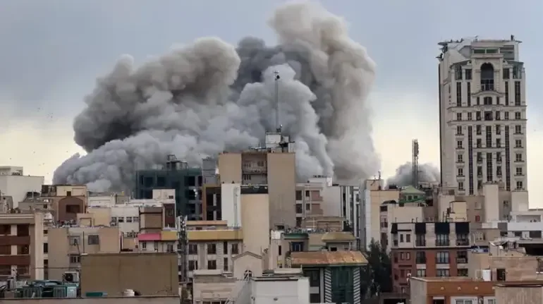 İran Ordusundan ABD'ye Karşı Yeni Askeri Doktrin Açıklaması