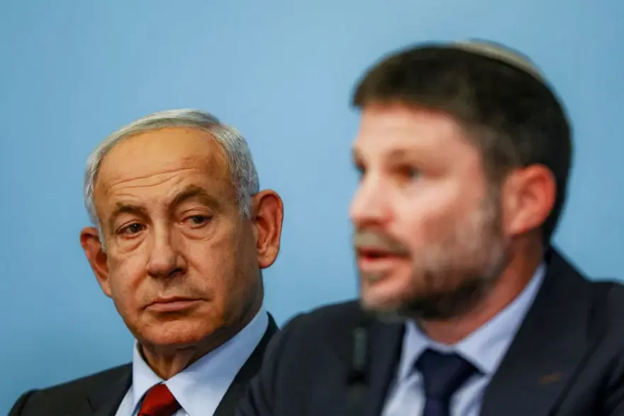 Askerlik krizi Netanyahu'nun ortağını baraj altına itti