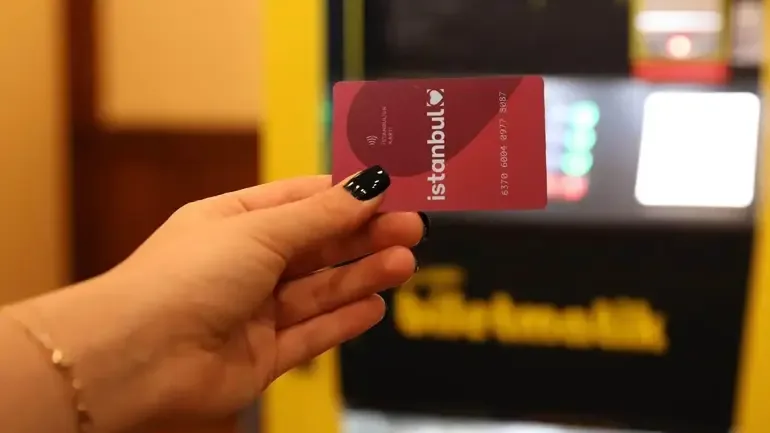 İSTANBUL TOPLU TAŞIMA ÜCRET TARİFESİ 2026 | Öğrenci, Tam Aylık Akbil, Abonman Ne Kadar Oldu? İETT, Metro, M...