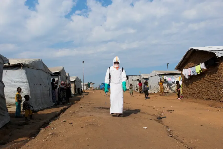 Kongo Demokratik Cumhuriyeti'nde Ebola Salgını ve Sağlık Çalışanlarının Sorunları