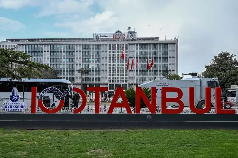 İBB'ye yeni operasyon: Satın Alma Dairesi Başkanı ve Kent Lokantaları sorumlusu gözaltında