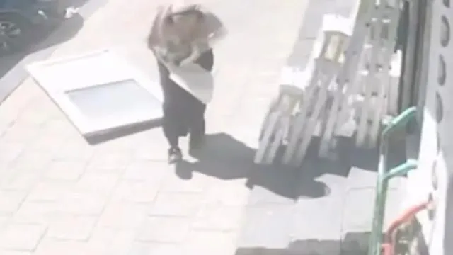 Başakşehir'de inşaat alanında toprak kayması: 1 işçi göçük altında