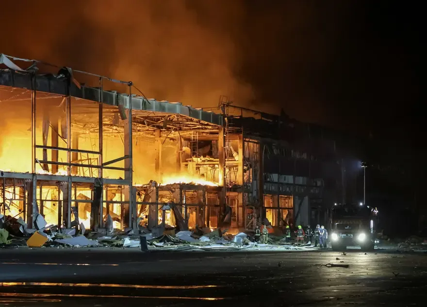 Rusya'nın Kiev'e düzenlediği balistik füze saldırısında 15 kişi hayatını kaybetti