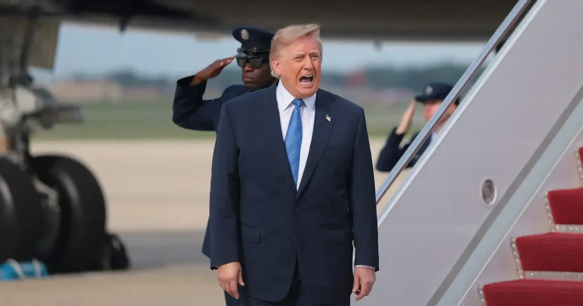 Trump, "ABD Uzay Akademisi" kuracaklarını açıkladı